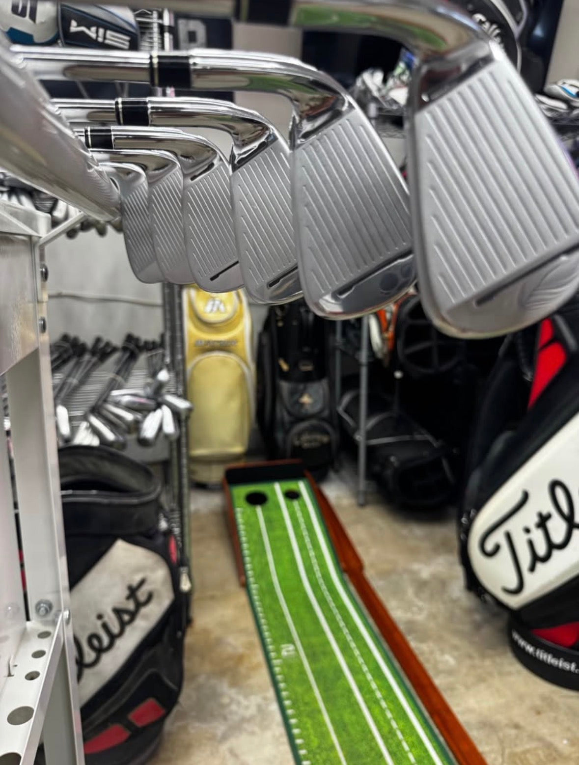 TaylorMade RSi 1 Iron Set 5-PW – KBS Tour 105 Stiff